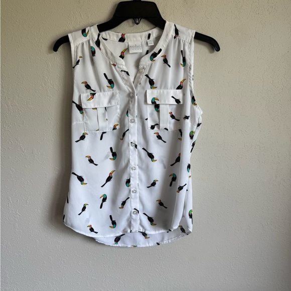 SOHO Jeans White Toucan Print Button Town Tank Blouse Womens XS - Picture 1 of 4
